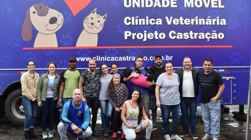 Unidade Móvel recebeu 104 animais para castração nesta segunda-feira