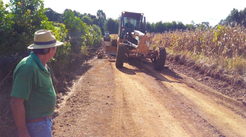 Secretaria de Infraestrutura realiza melhorias em acessos do interior de Xaxim