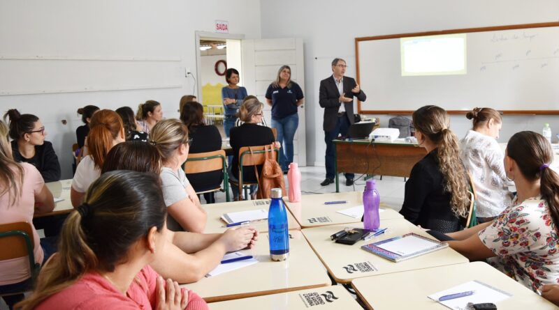 Professores e gestores participarão de formação durante toda essa semana