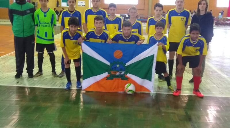 Equipe de futsal masculino estreou com vitória na competição